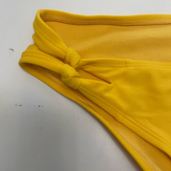 Adore Me Averie Contour Bikini Yellow Large - Picture 7 of 9